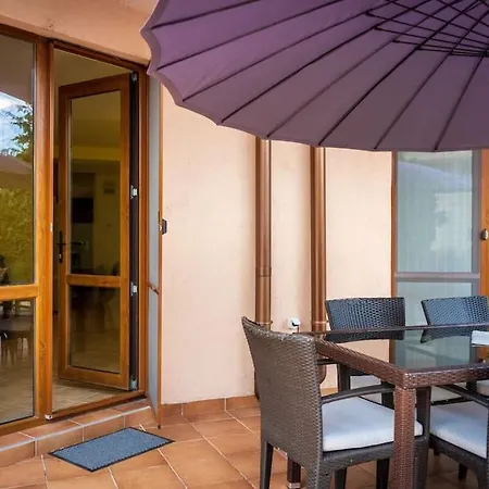 Paradise Corner - 2 Bedroom Ground Floor Διαμέρισμα *