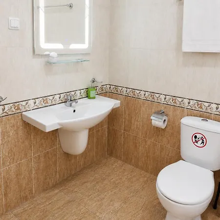 Paradise Corner - Spacious 2br Ground Floor