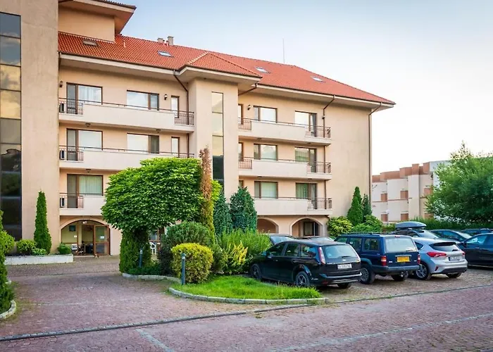 Paradise Corner - 2 Bedroom Ground Floor 아파트 토폴라